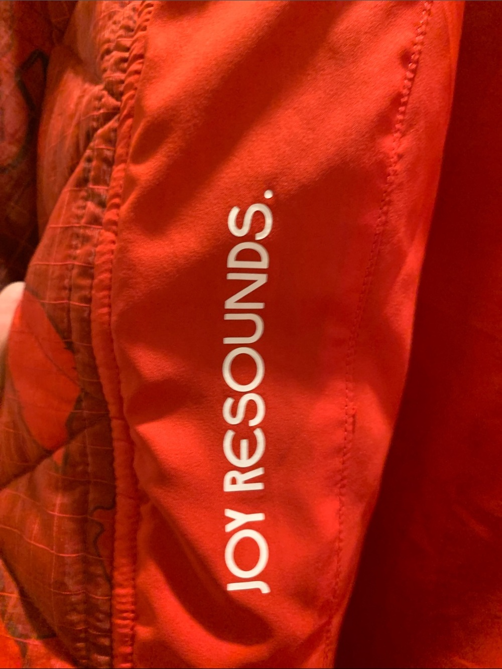 📌 NWOT Lululemon 2026 Team Canada Wunder Puff Translucent 600- Down Fill Jacket - Picture 4 of 10